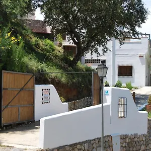 Encinar De Aguas Blancas Country house