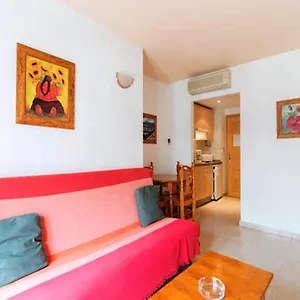 https://apartamentos-vicenta-carihuela.hotelsinnerja.org